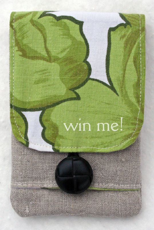 ipod cover linen green with black button