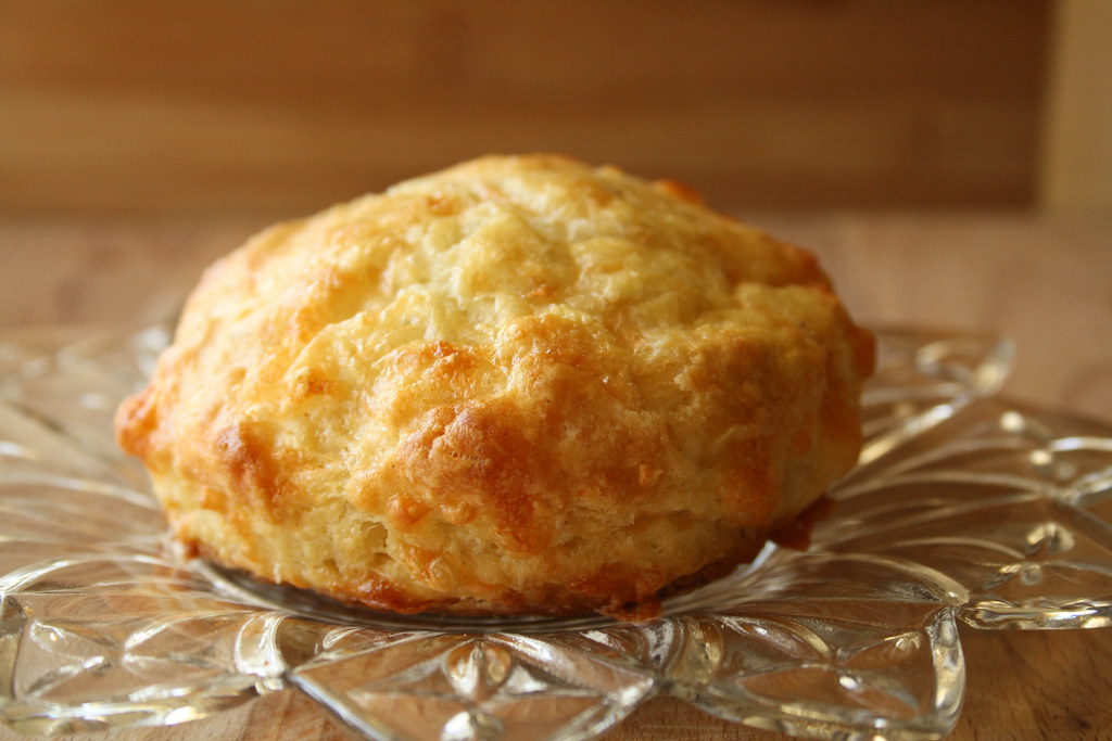 Lynn Crawford's Cheddar Cheese Biscuits