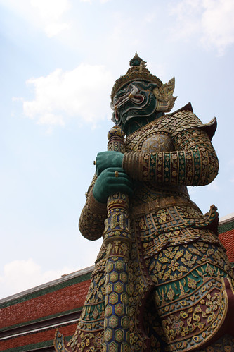 Guardian Giants at the Grand Palace