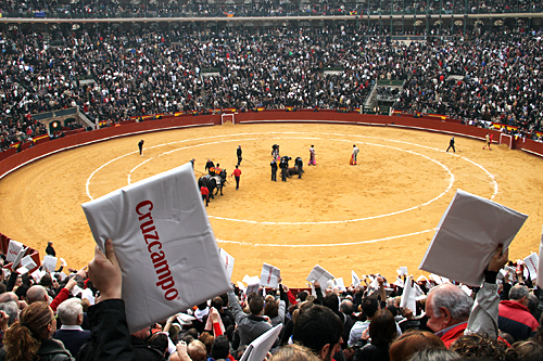 cruzcampo-bullfight