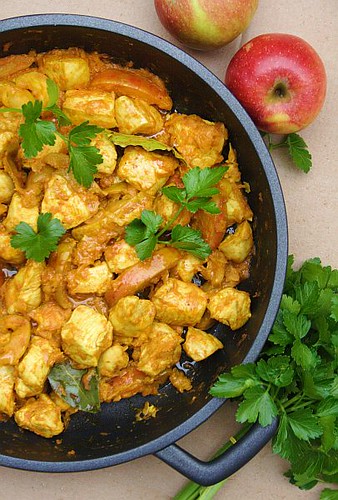 Apple And Chicken Curry
