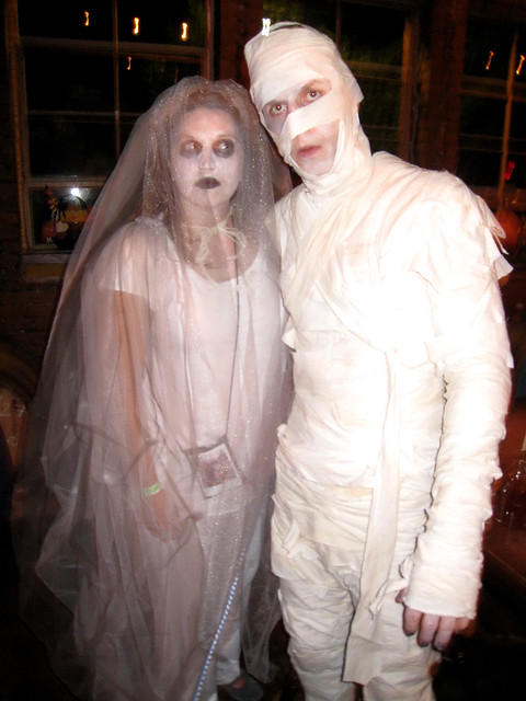 mummy & bride