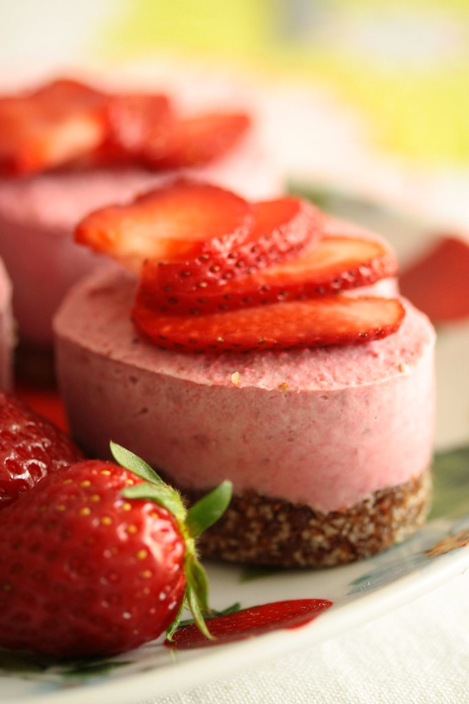 Raw vegan strawberry cake