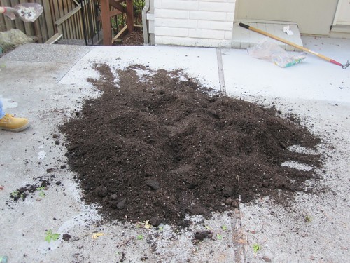 Dirt compost mixture