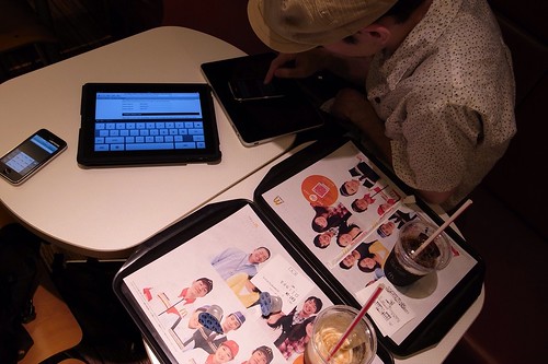 Publishing musics to online stores by iPad that connect softbank wifi in Macdonald