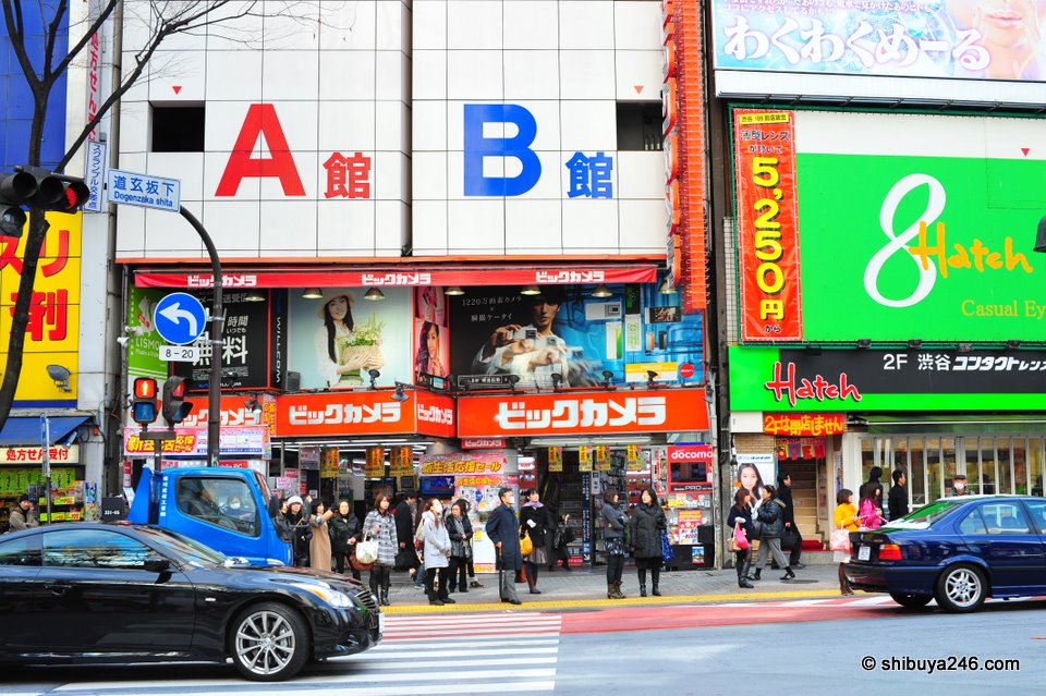 With Yamada Denki's LABI opening, it must have been hard for BIC Camera to compete. Hearing that Sakuraya is leaving Shibuya might help them. Of course if Yodobashi Camera hit Shibuya with a large store that would make it harder still.