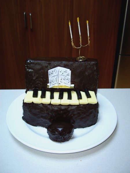 Piano cake with Rock Lobster sheet music