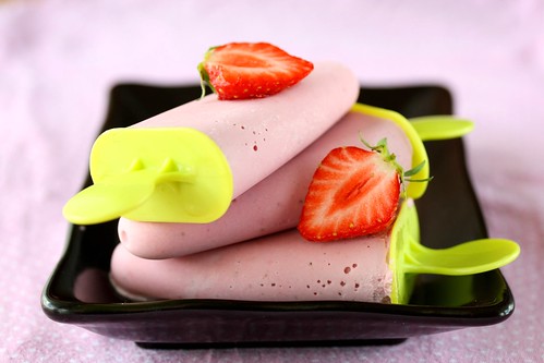 Strawberry and cream ice cream