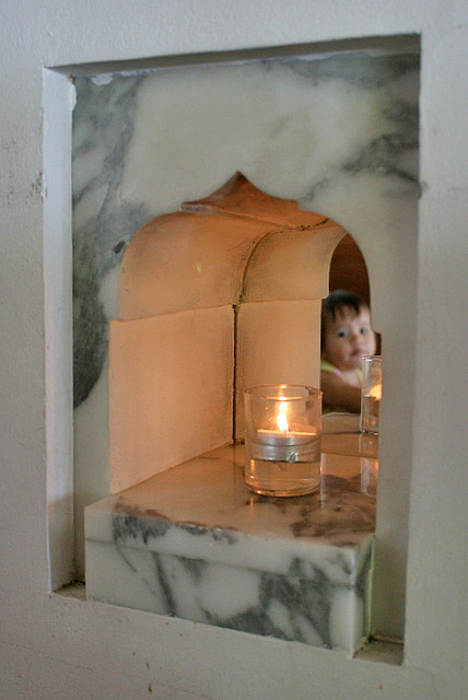 I love the little marble alcoves