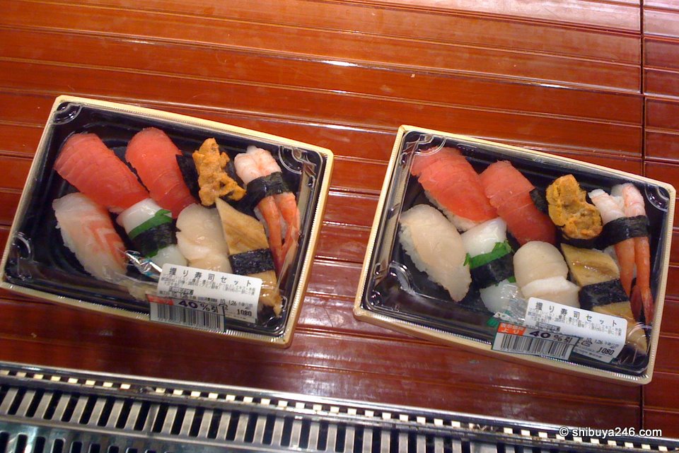 Some sushi going here for a 40% discount. Starting price is Yen 1,080. You can see there is not much left, just these 2 boxes.