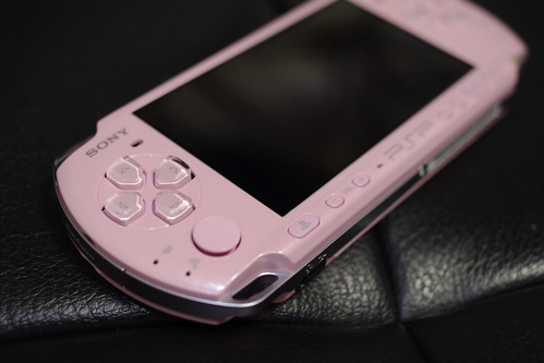 ほぼ新品　PSP-3000 ブロッサムピンク