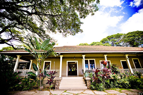 We're getting married at Olowalu Plantation House