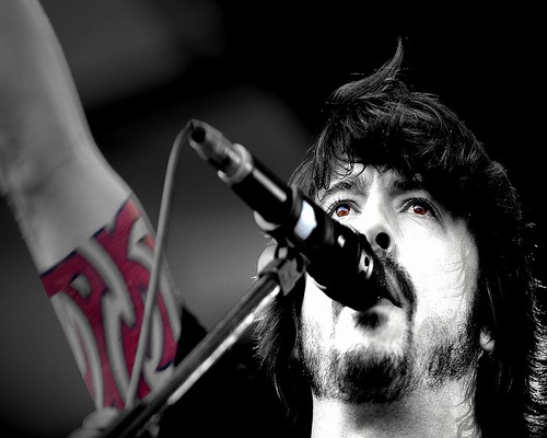 Dave_Grohl_Wallpaper_by_Cthuluu