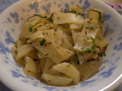 Potato stir-fried with spices