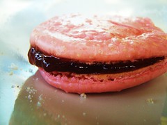 strawberry french macaroons - 08