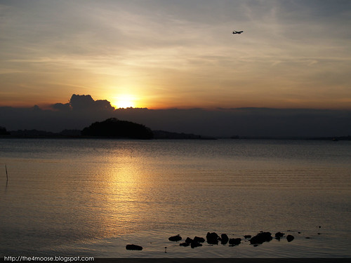 The Sun Sets on Pulau Sejahat