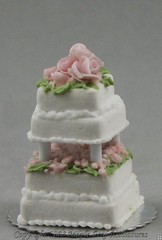 Pink Roses Wedding Cake 1:24