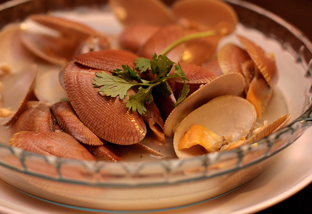 Flower Clams cooked in white wine and garlic