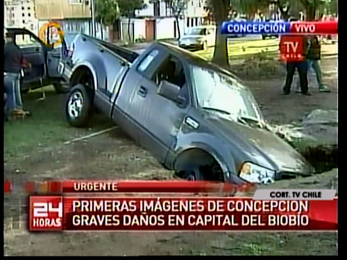 Terremoto en Chile 2010 camioneta hundida