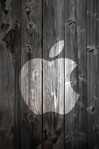 White Apple Logo on Wood Background - iPhone 4 Wallpaper 960 pixels x 640 