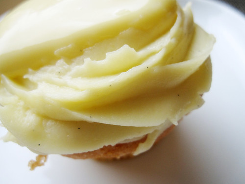 07-14 lemon cupcake