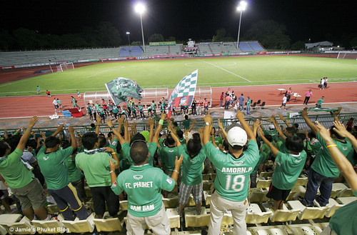 Fans salute the Phuket team after the game