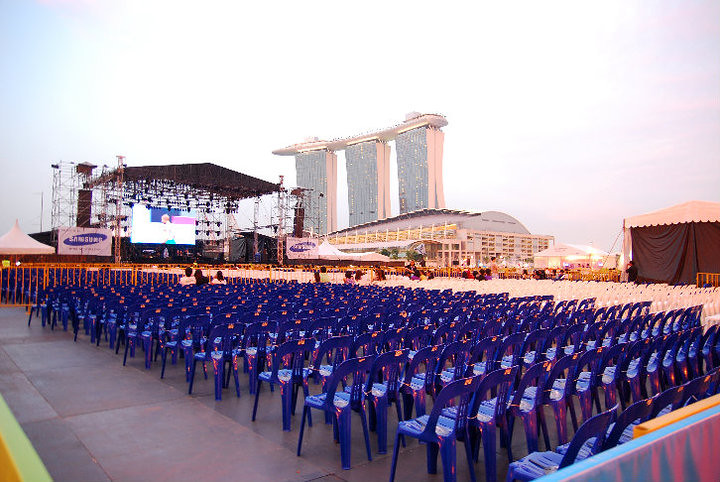 Shouldn't the seventh month getai takes place at night?