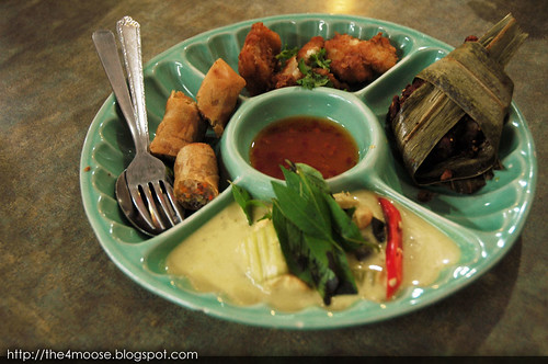 Jai Thai - Pineapple Rice Set
