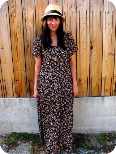 OUTFIT POST: GRUNGY FLORALS