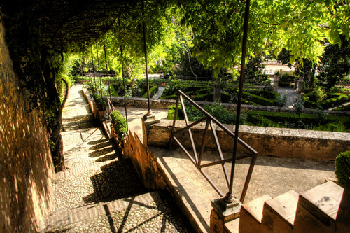 Stairs at the High Gardens. Generalife. Granada. Escalera en los jardines altos