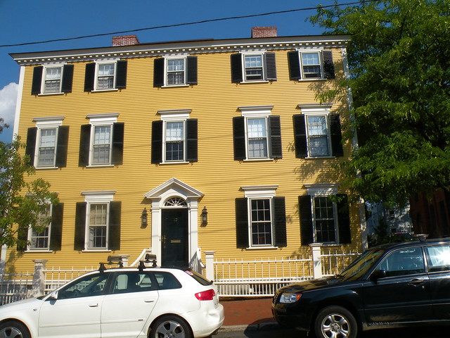 Historic Homes of Newburyport yellow Federal home