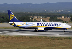 Ryanair (Costa Brava) B737-8AS EI-DYF GRO 18/07/2010