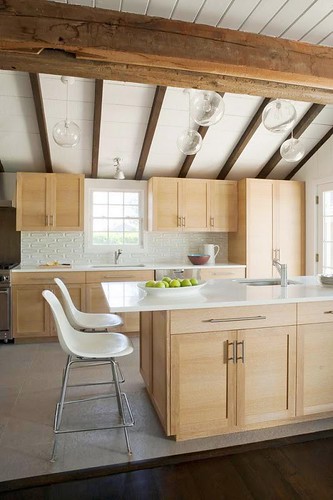 Hamptons modern kitchen
