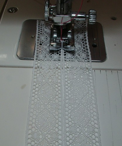 lace to  lace in machine