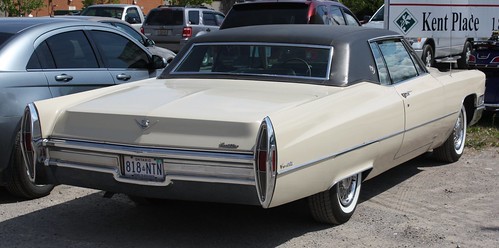 1968 Cadillac Coupe DeVille hardtop