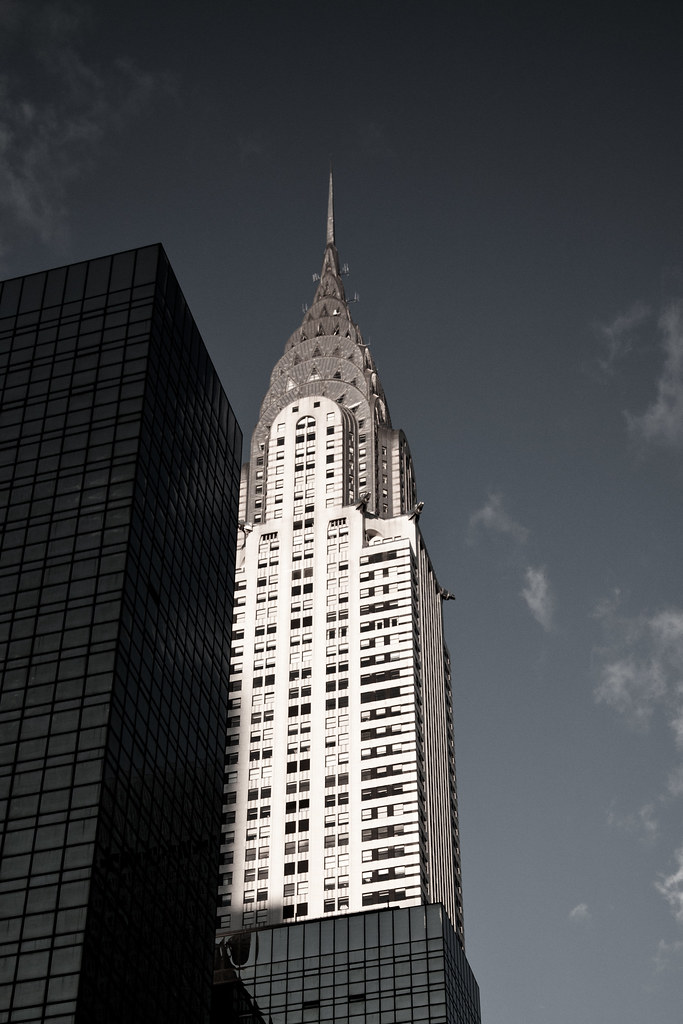 Chrysler Building [EOS 5DMK2 | EF 24-105L@45mm | 1/3200 | f/4 | ISO800]
