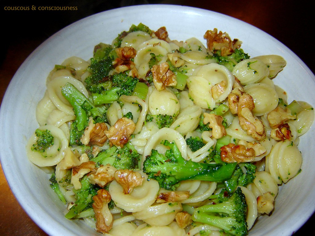Orechiette with Broccoli & Anchovy Sauce 3