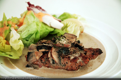 Sirloin Steak with Portobello Mushroom Sauce