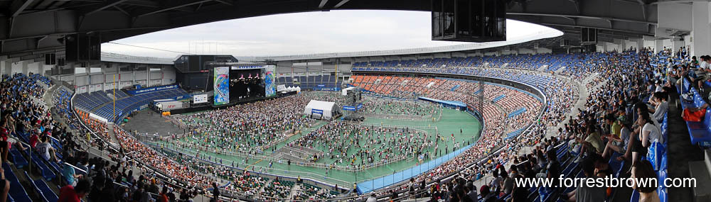 Panorama of the Marine Stadium at the 2010 Summer Sonic Music Festival.