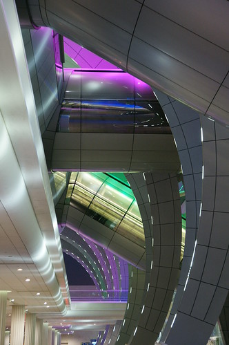 Dubai International Airport (DXB) - Dubai metro ドバイ国際空港とドバイ・メトロ