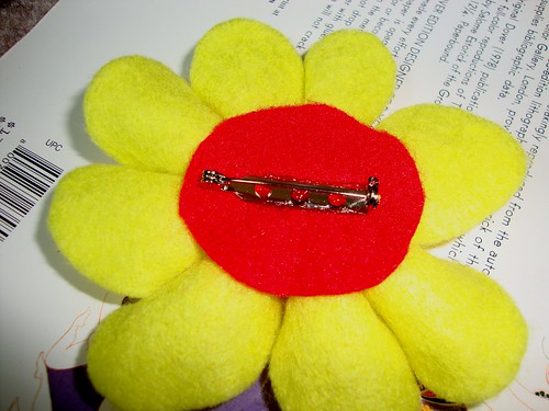 How to Make a Flower Pin 22
