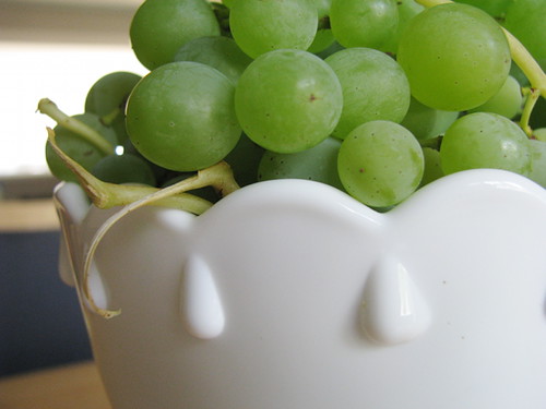 crop--new bowl with grapes