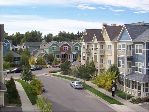 multifamily housing with 32-ft-wide streets (courtesy of Perry Rose)