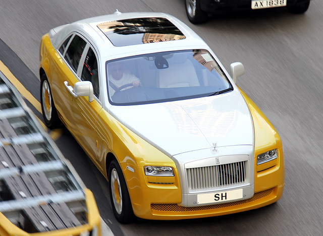 white yellow canon hongkong eos ghost rollsroyce exotic 7d panning sh licenceplate luxurycar britishcar worldcars
