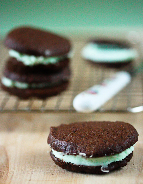 Mint Chocolate Sandwhich Cookies 2 (1 of 1)