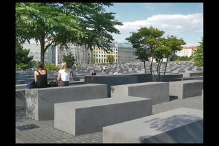 DE berlijn holocaust monument 01 2005 eisenman p (ebertstr)
