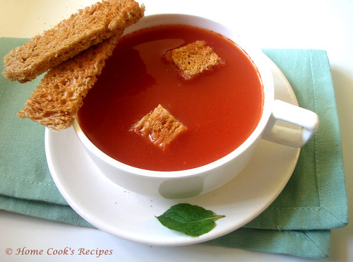 How to Prepare Tomato Soup at Home