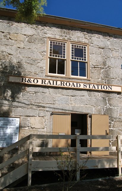 RR Station front