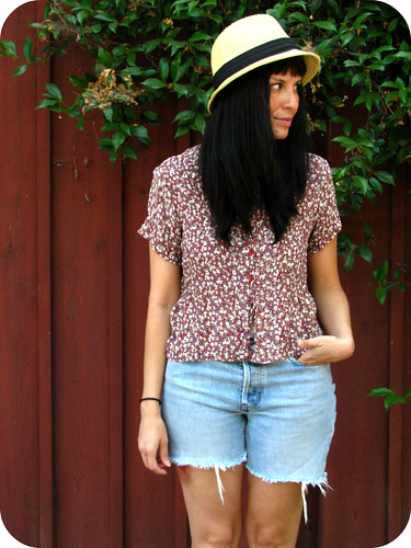 OUTFIT POST: FLORAL TOP