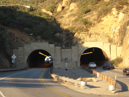 Kanan Road tunnel